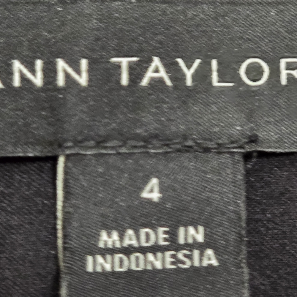 Ann Taylor wool blend fitted blazer edge stitched - Picture 3 of 6